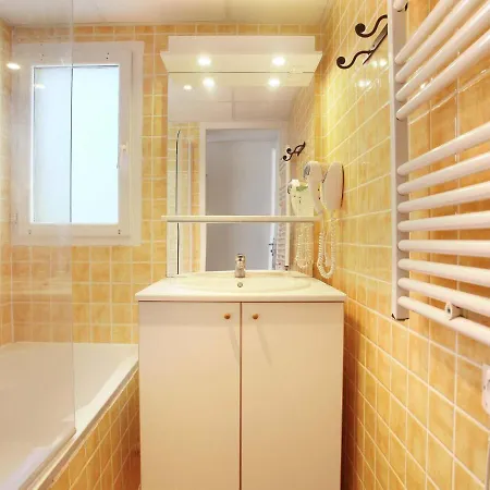 House With Sleeping Alcove Near The Luberon * Greoux-les-Bains